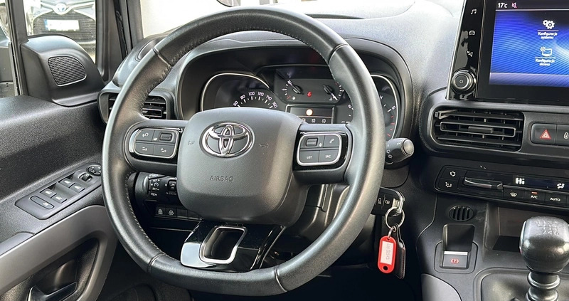 Toyota Proace City Verso cena 99900 przebieg: 116810, rok produkcji 2020 z Mikstat małe 232